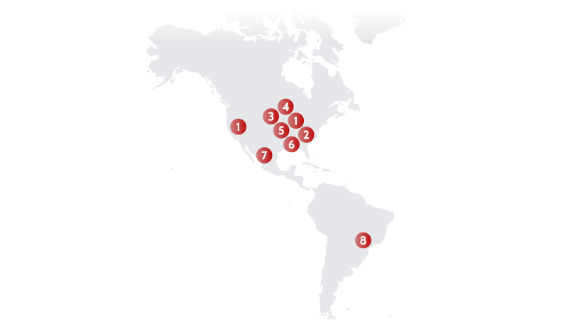 北米および中南米における全8か所の拠点を示す地図